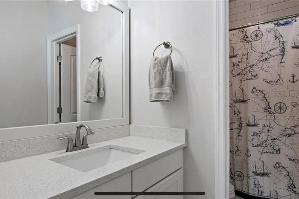 Luxurious Modern Townhouse Right Across Beach!! Table Tennis St. Pete Beach Exterior foto